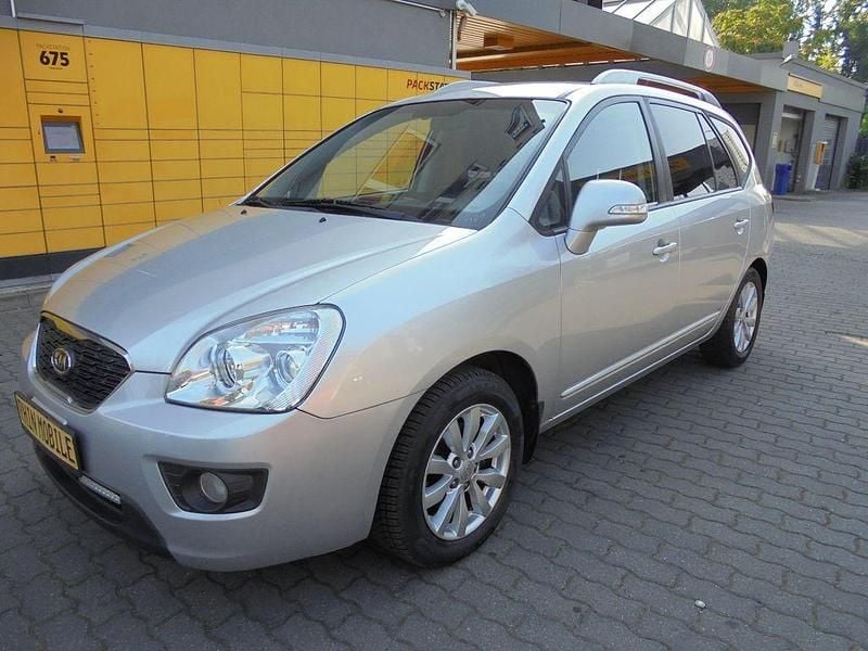 Silber Gebraucht 2011 Kia Carens Spirit Van / Kleinbus | 6.999 € (Teuer) - Bild 1/4