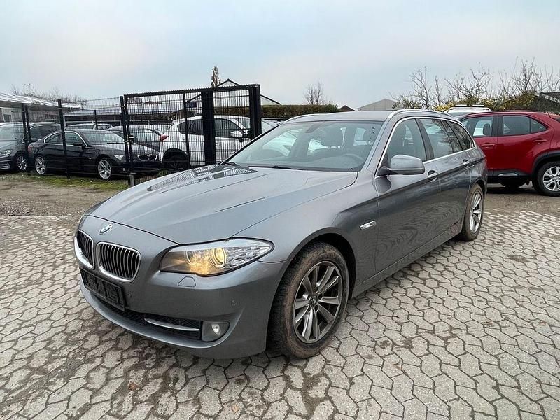 Grau Gebraucht 2013 BMW 520 Kombi | 5.200 € (Guter Preis) - Bild 1/4