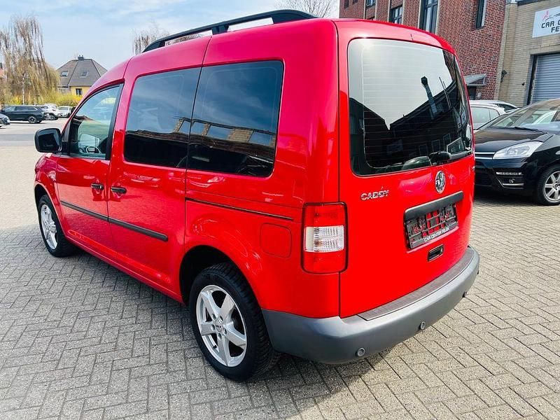 Gebraucht VW Caddy Life 80 PS (58 kW) 2009 Rot Van / Kleinbus