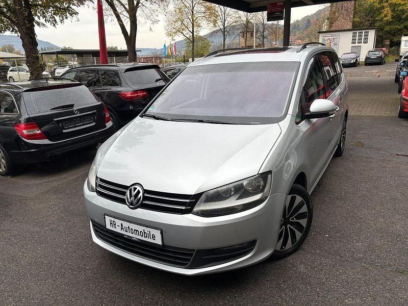 Silber Gebraucht 2011 VW Sharan Highline Van / Kleinbus | 6.450 € (Superpreis) - Bild 1/4