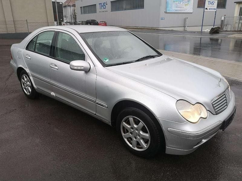 Gebraucht Mercedes C200 Elegance 163 PS (119 kW) 2002 Silber Limousine