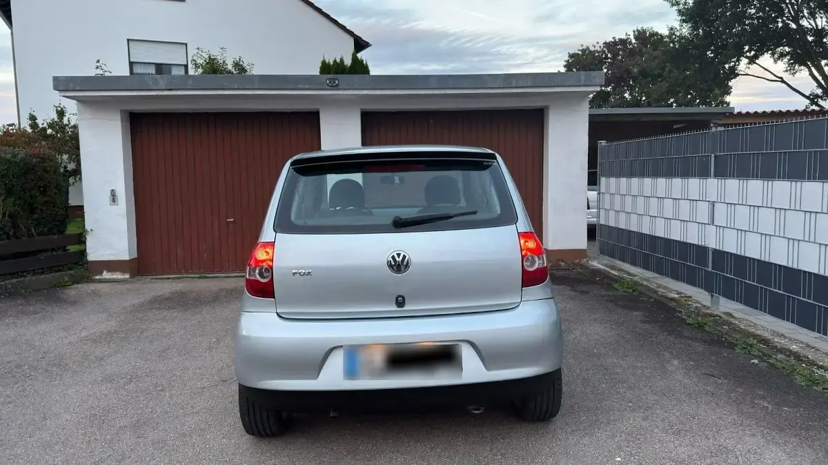 Gebraucht VW Fox 75 PS (55 kW) 2007 Silber Kleinwagen