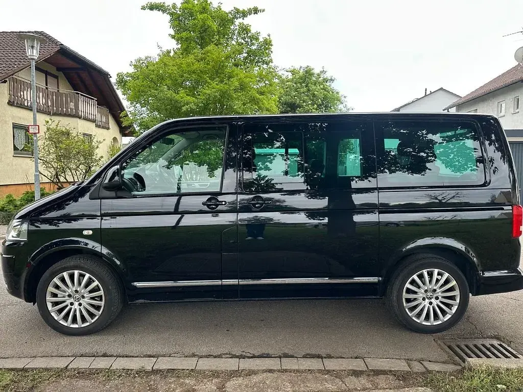 Gebraucht VW Multivan Highline 179 PS (131 kW) 2015 Schwarz Van / Kleinbus