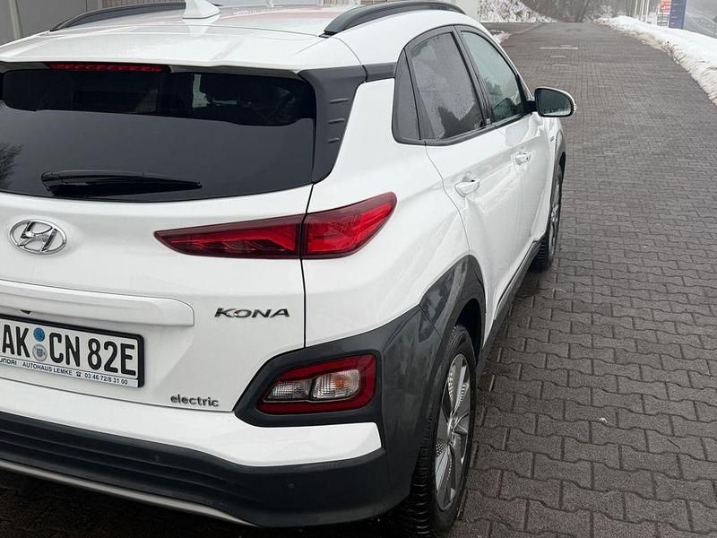Gebraucht Hyundai Kona Prime 150 kW (204 PS) 2021 Weiß SUV
