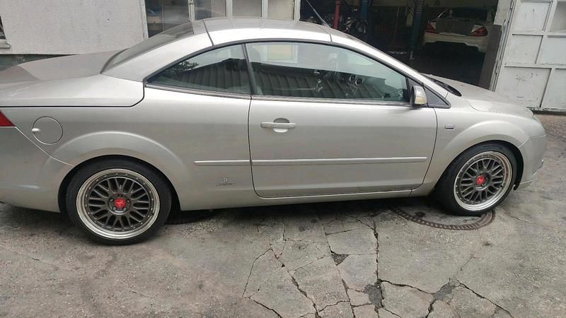 Gold Gebraucht 2008 Ford Focus Cabriolet Cabrio | 4.888 € (Fairer Preis) - Bild 1/4