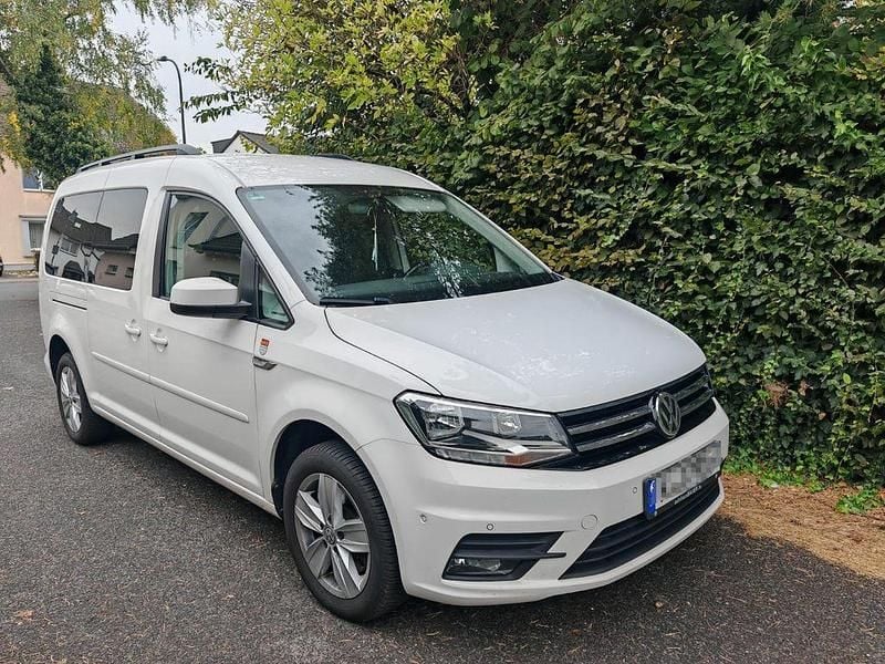 Weiß Gebraucht 2019 VW Caddy Maxi Comfortline Van / Kleinbus | 16.990 € (Superpreis) - Bild 1/4