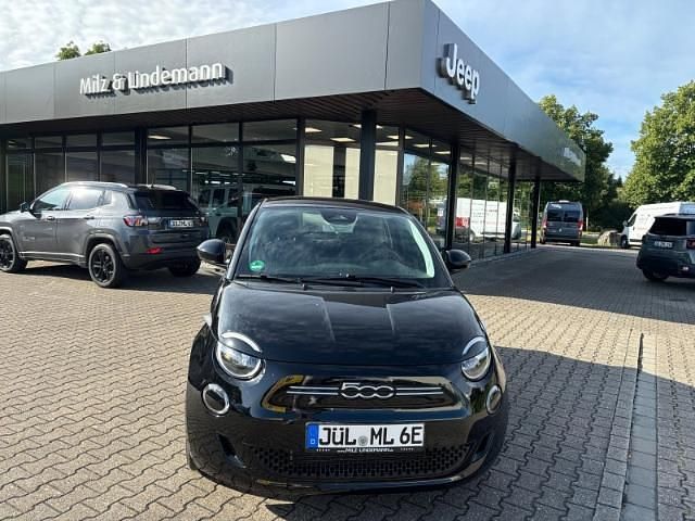 Gebraucht Fiat 500e Icon 86 kW (118 PS) 2022 Nero, uni Kleinwagen