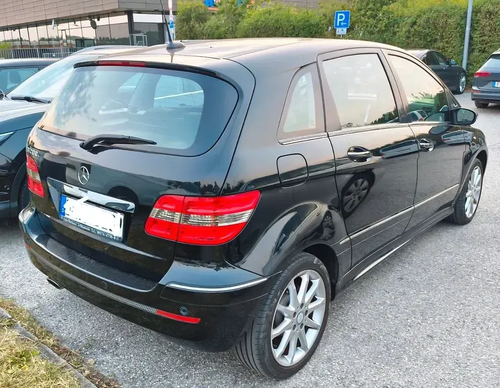Gebraucht Mercedes B200 136 PS (100 kW) 2007 Schwarz Van / Kleinbus
