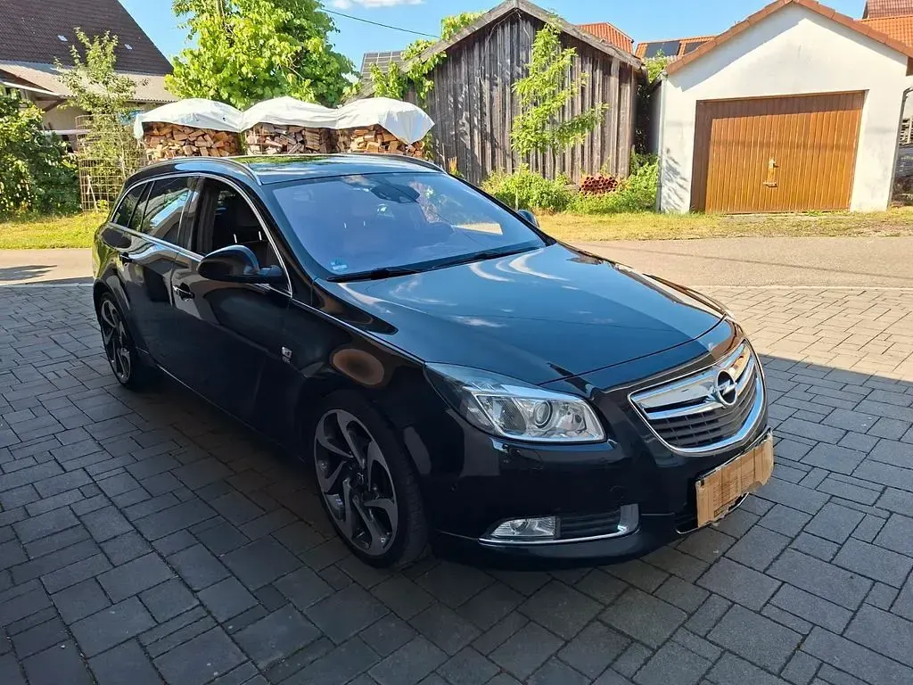 Gebraucht Opel Insignia 194 PS (142 kW) 2013 Schwarz Kombi