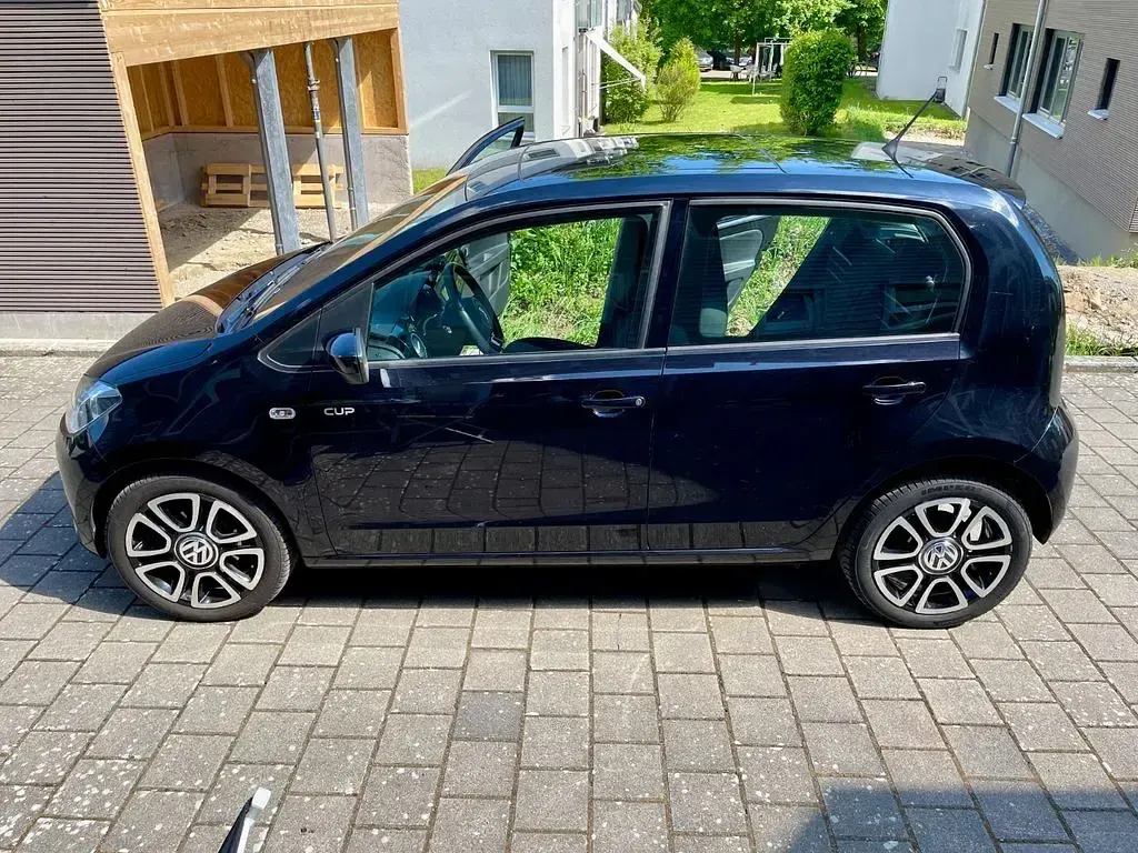 Usado VW up! Cup 60 CV (44 kW) 2014 Negro Utilitario