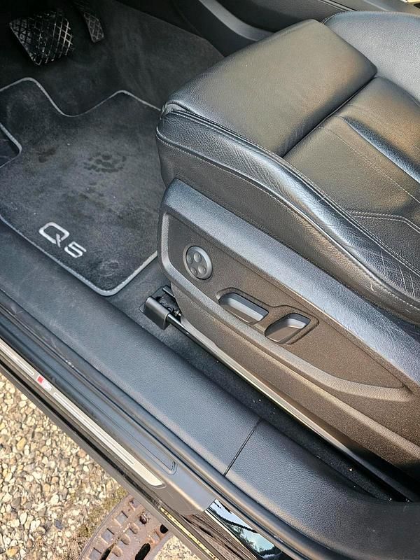 Gebraucht Audi Q5 Sport 190 PS (139 kW) 2017 Schwarz SUV