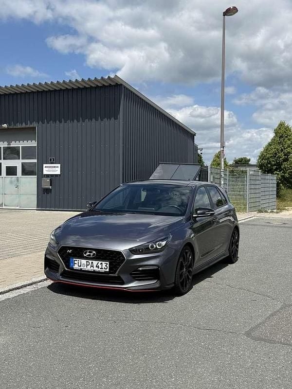 Grau Gebraucht 2018 Hyundai i30 N Performance Limousine | 23.000 € (Fairer Preis) - Bild 1/4
