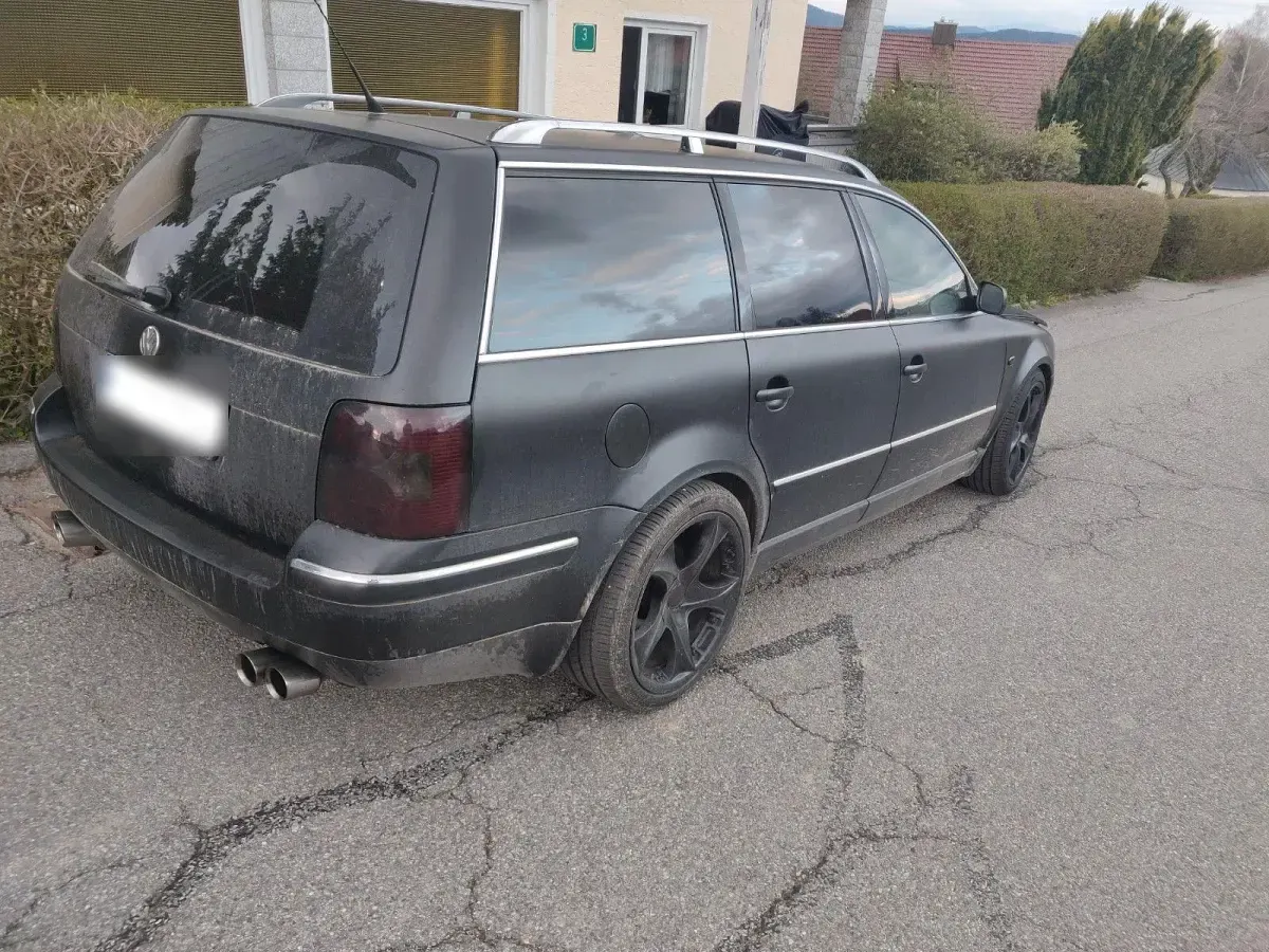 Gebraucht VW Passat 275 PS (202 kW) 2002 Schwarz Kombi