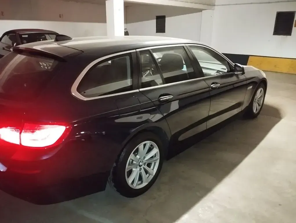Gebraucht BMW 530 258 PS (189 kW) 2012 Blau Kombi