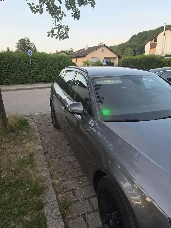 Gebraucht Audi A4 Basis 150 PS (110 kW) 2017 Grau Kombi