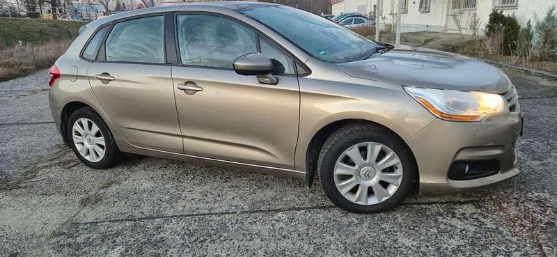 Gebraucht Citroën C4 95 PS (69 kW) 2014 Bronze Limousine