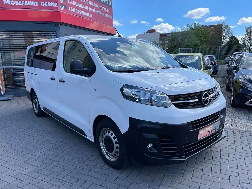 Gebraucht Opel Vivaro-e Combi 144 PS (105 kW) 2022 Weiss Van / Kleinbus