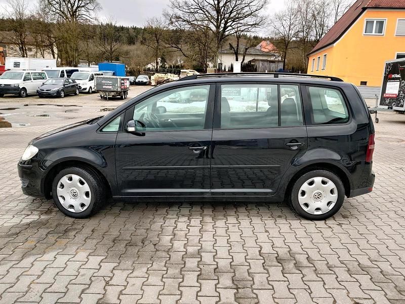 Gebraucht VW Touran 140 PS (102 kW) 2008 Schwarz Van / Kleinbus