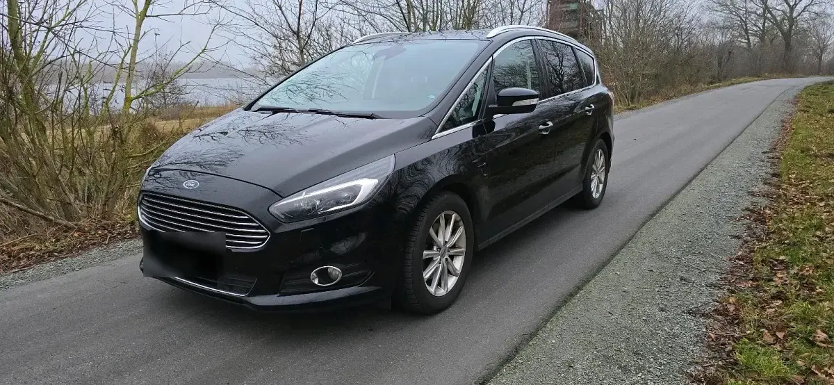 Gebraucht Ford S-MAX S 180 PS (132 kW) 2017 Schwarz Van / Kleinbus