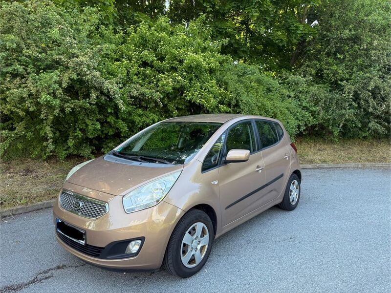 Gold Gebraucht 2011 Kia Venga Vision Kleinwagen | 5.100 € (Fairer Preis) - Bild 1/4