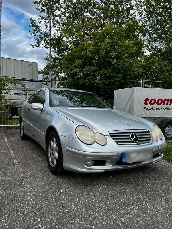 Grau Gebraucht 2002 Mercedes C180 Coupé | 1.800 € (Guter Preis) - Bild 1/4