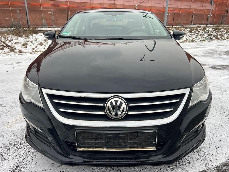 Gebraucht VW Passat R-line 160 PS (117 kW) 2011 Schwarz Coupé