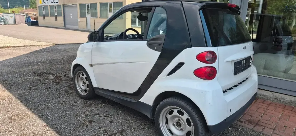 Gebraucht Smart ForTwo Coupé 61 PS (44 kW) 2009 Weiß Coupé