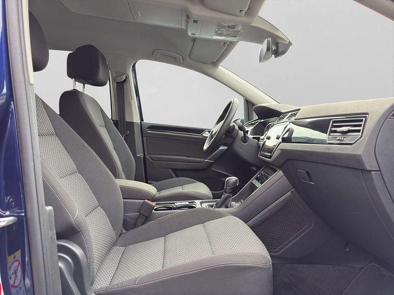 Gebraucht VW Touran R-line 150 PS (110 kW) 2025 Blau Van / Kleinbus
