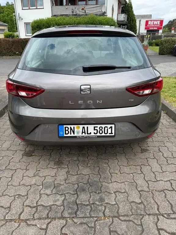 Gebraucht Seat Leon Style 122 PS (89 kW) 2014 Grau Limousine