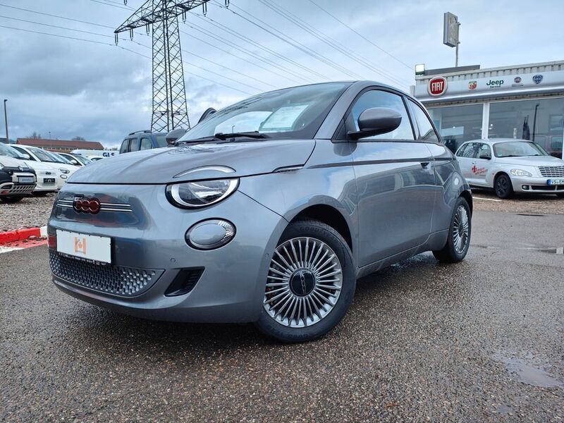 Grau Gebraucht 2023 Fiat 500e Kleinwagen | 31.990 € - Bild 1/4