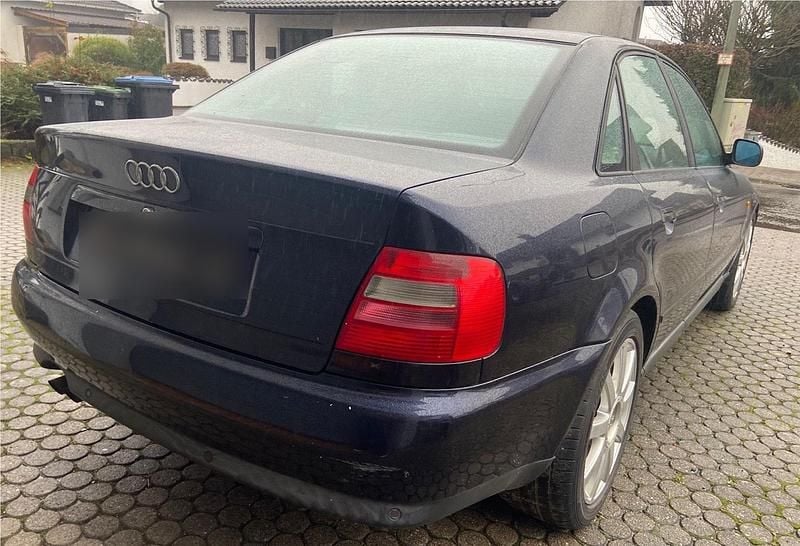 Gebraucht Audi A4 150 PS (110 kW) 1998 Blau Limousine