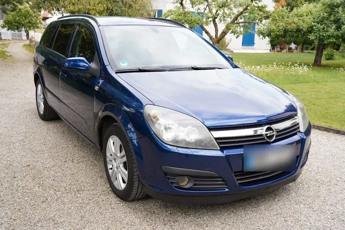 Gebraucht Opel Astra Edition+ 125 PS (91 kW) 2006 Blau Kombi