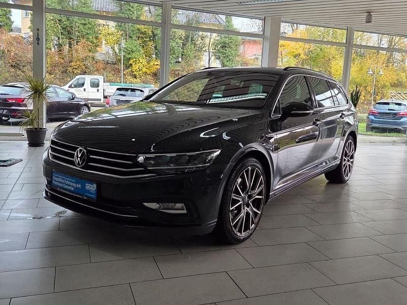 Grau Gebraucht 2021 VW Passat Business Kombi | 19.900 € (Fairer Preis) - Bild 1/4