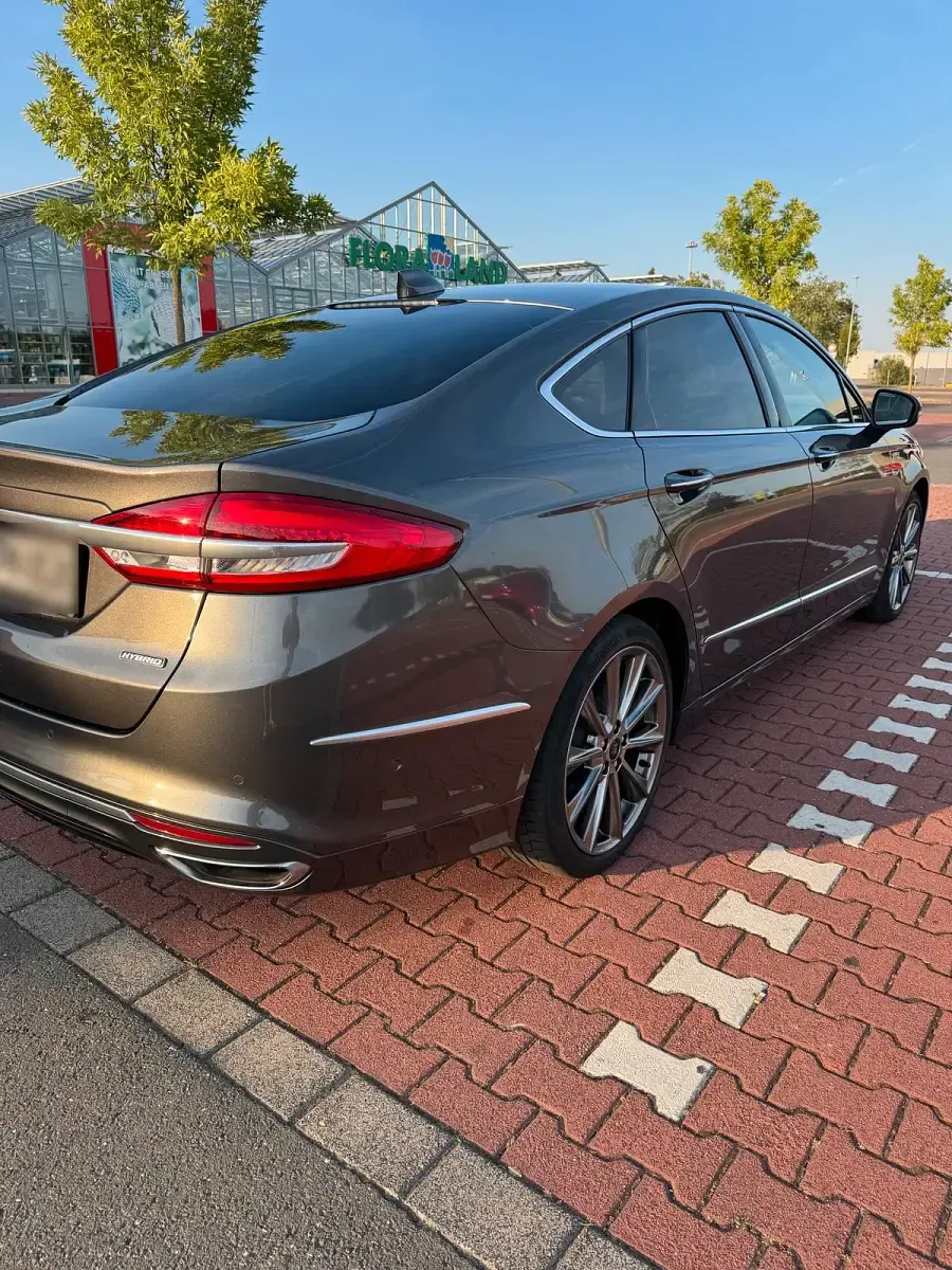 Gebraucht Ford Mondeo Vignale 188 PS (138 kW) 2022 Grau Limousine