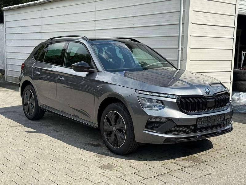 Graphitegrau metallic Neu 2025 Skoda Kamiq Monte Carlo SUV | 27.890 € (Superpreis) - Bild 1/4