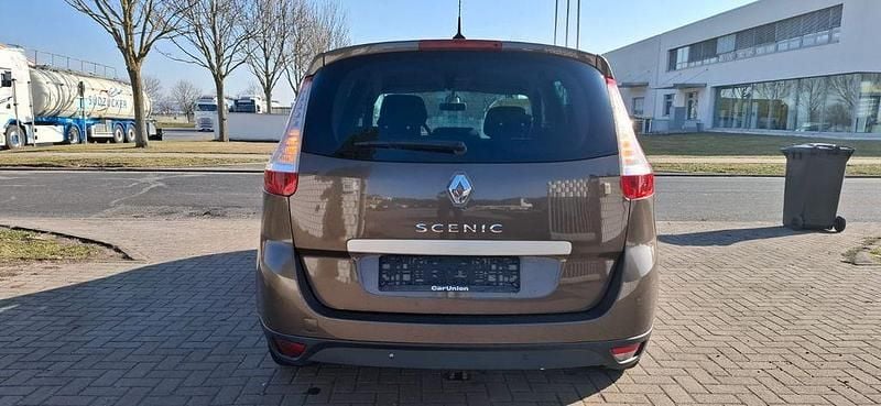 Gebraucht Renault Scénic III Dynamique 131 PS (96 kW) 2009 Braun Van / Kleinbus