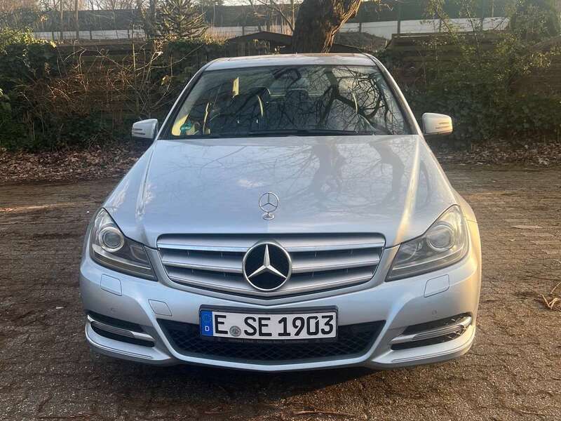 Silber Gebraucht 2013 Mercedes C220 Limousine | 11.000 € (Fairer Preis) - Bild 1/4