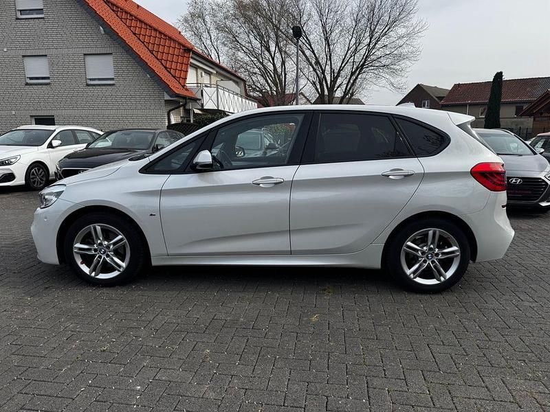 Gebraucht BMW 220 Active Tourer Performance 192 PS (141 kW) 2017 Weiß Van / Kleinbus