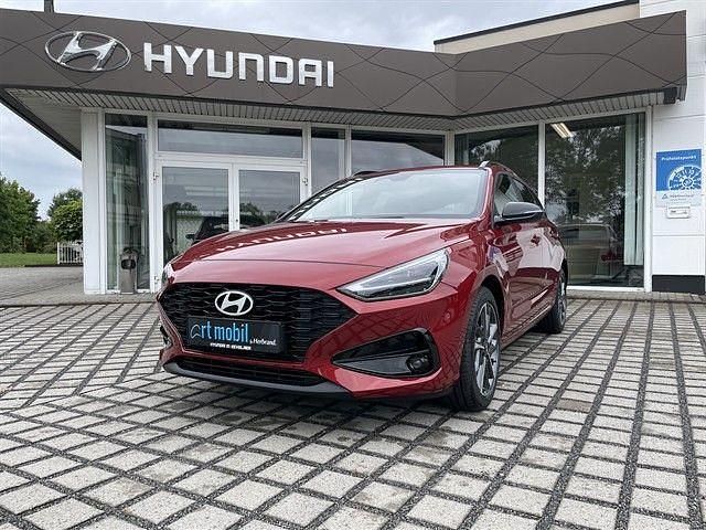 Ultimate red Neu 2025 Hyundai i30 Advantage Kombi | 25.279 € (Etwas zu teuer) - Bild 1/4