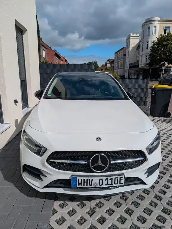 Gebraucht Mercedes A250 AMG line 218 PS (160 kW) 2022 Weiß Limousine