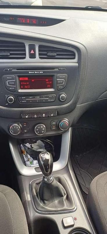 Second-hand Kia Ceed Vision 135 CP (99 kW) 2012 Hatchback