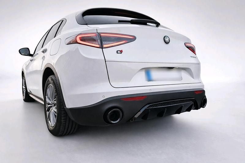 Gebraucht Alfa Romeo Stelvio 209 PS (153 kW) 2023 Weiß SUV