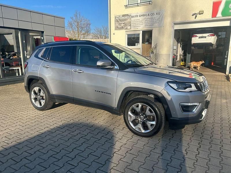 Occasion Jeep Compass Limited 170 ch (125 kW) 2019 Gris SUV