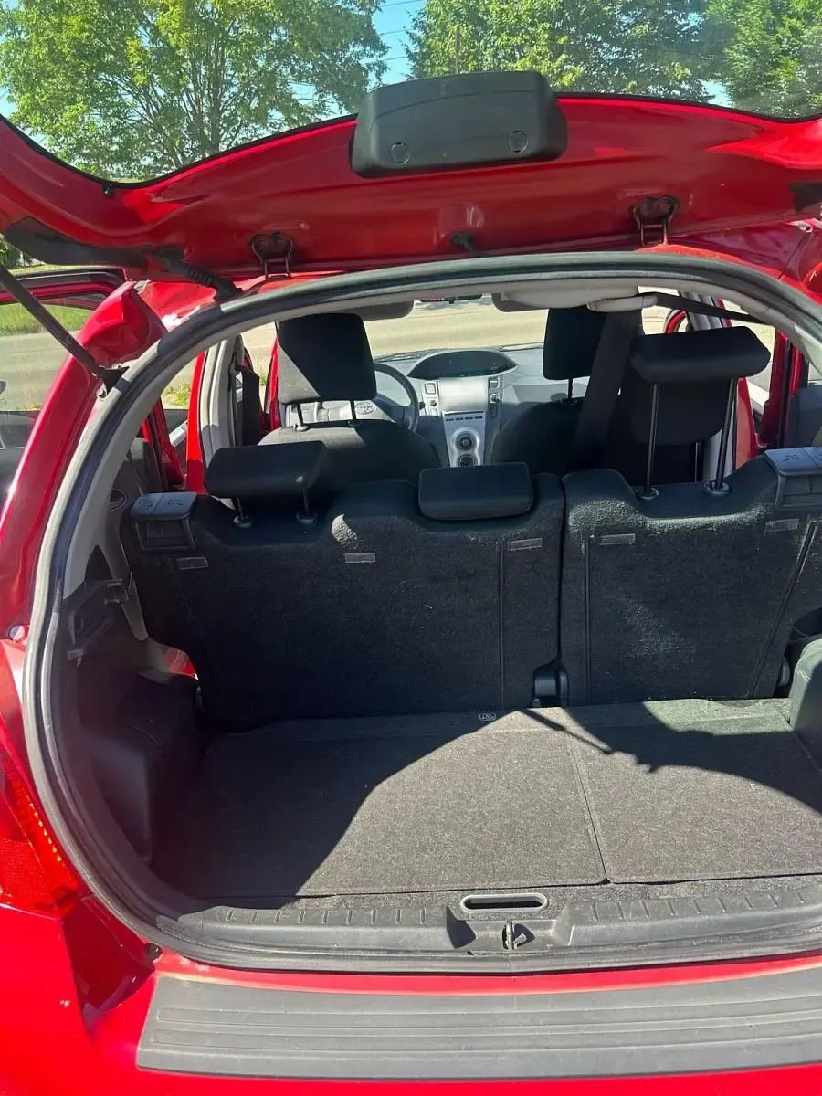 Gebraucht Toyota Yaris 65 PS (47 kW) 2008 Rot Kleinwagen