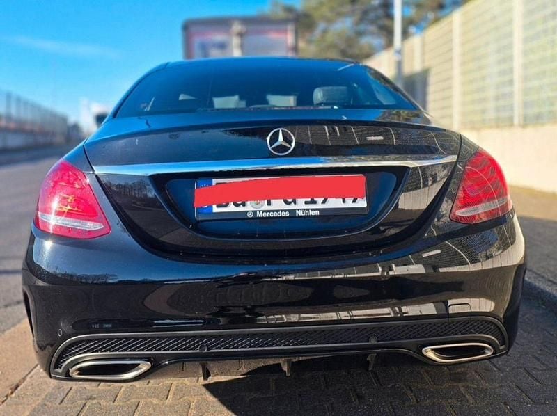 Gebraucht Mercedes C200 AMG line 184 PS (135 kW) 2018 Schwarz Limousine