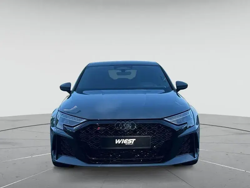 Neu Audi RS3 Sportback Ambiente 400 PS (294 kW) 2026 Kemoragrau metallic Kleinwagen
