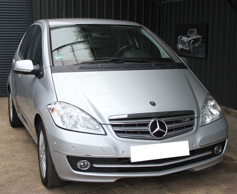 Silber Gebraucht 2009 Mercedes A180 Van / Kleinbus | 5.990 € (Fairer Preis) - Bild 1/4