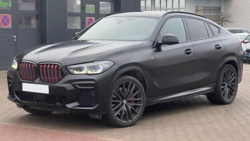 Schwarz Gebraucht 2022 BMW X6 M50 Comfort Edition SUV | 115.900 € - Bild 1/4