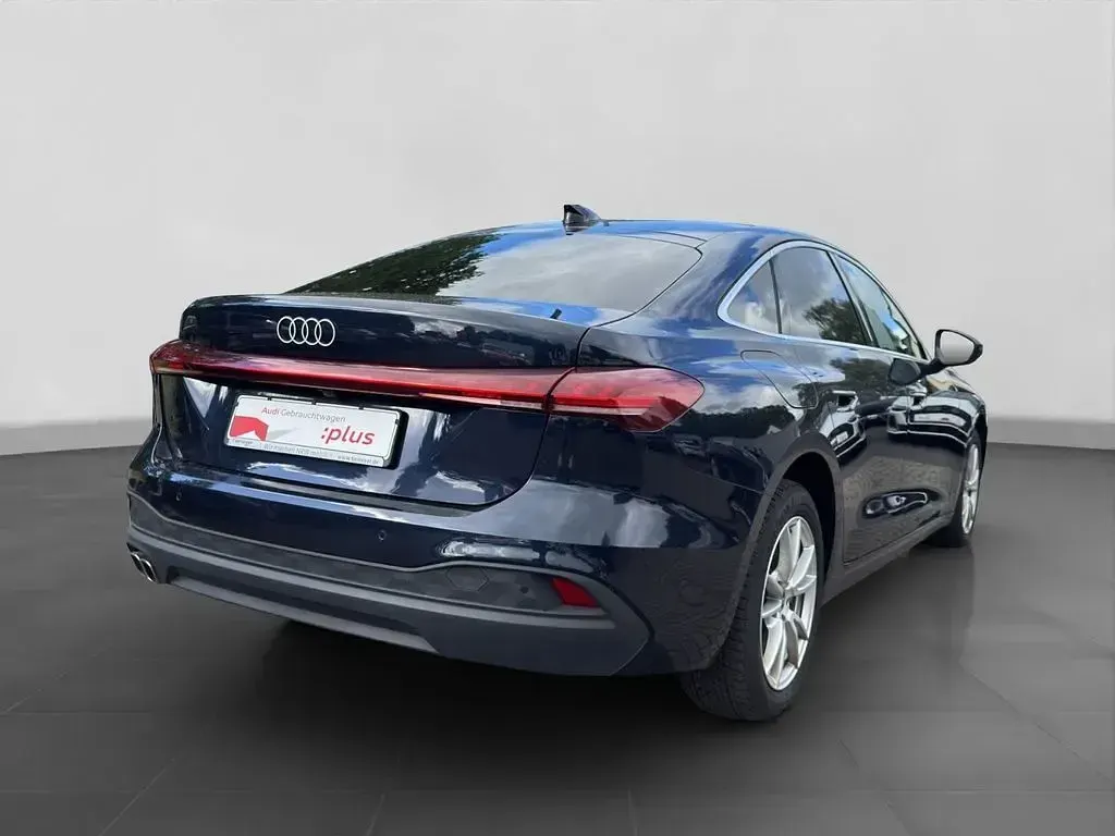 Gebraucht Audi A5 204 PS (150 kW) 2025 Blau Limousine