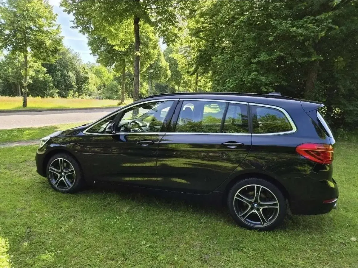 Gebraucht BMW 220 Gran Tourer M Sport 190 PS (139 kW) 2016 Schwarz Van / Kleinbus